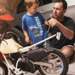 Consejos para elegir la minimoto perfecta para tu hijo.