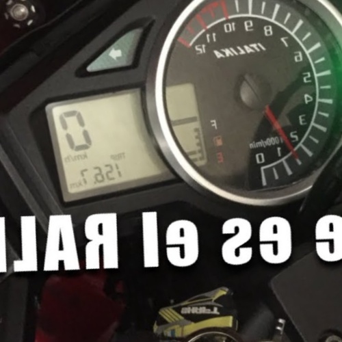 ¿Cómo ajustar el ralentí de la moto?