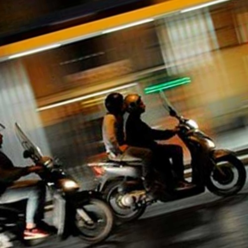 Consejos para conducción nocturna en moto