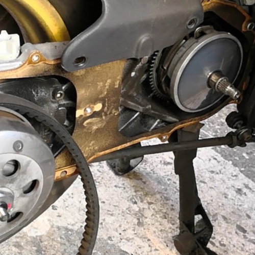 ¿Cuándo cambiar los rodillos del variador de tu scooter?