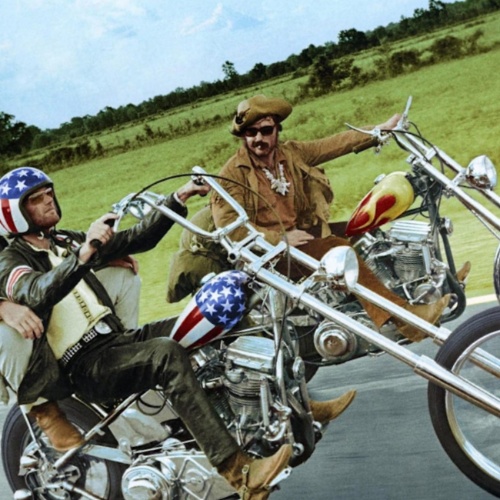 Descubre las 5 mejores series de motos para los amantes